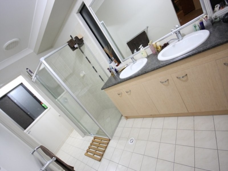 3 Barrington Street, Upper Coomera QLD 4209