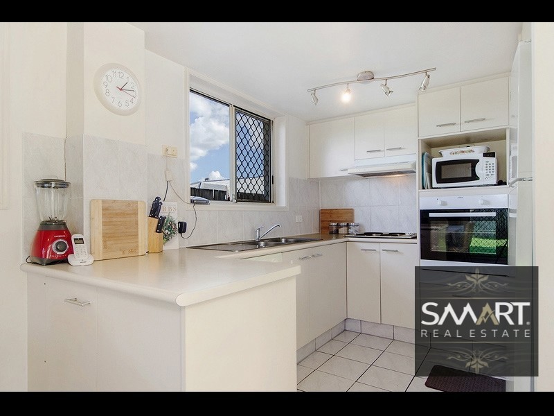 7/74 Pohlman Street, Southport QLD 4215