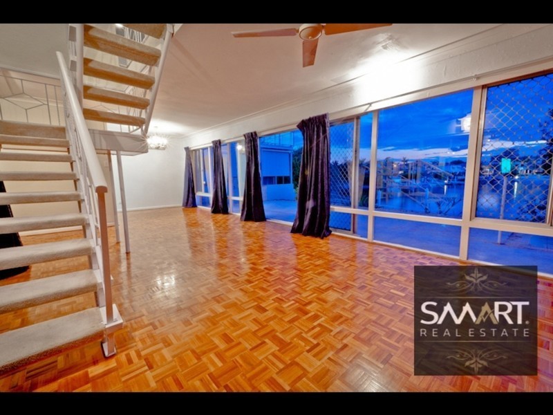 3 Valencia Avenue, Isle Of Capri QLD 4217