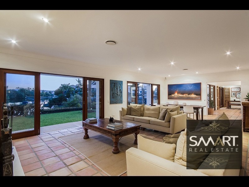 3 Florence Court, Isle Of Capri QLD 4217