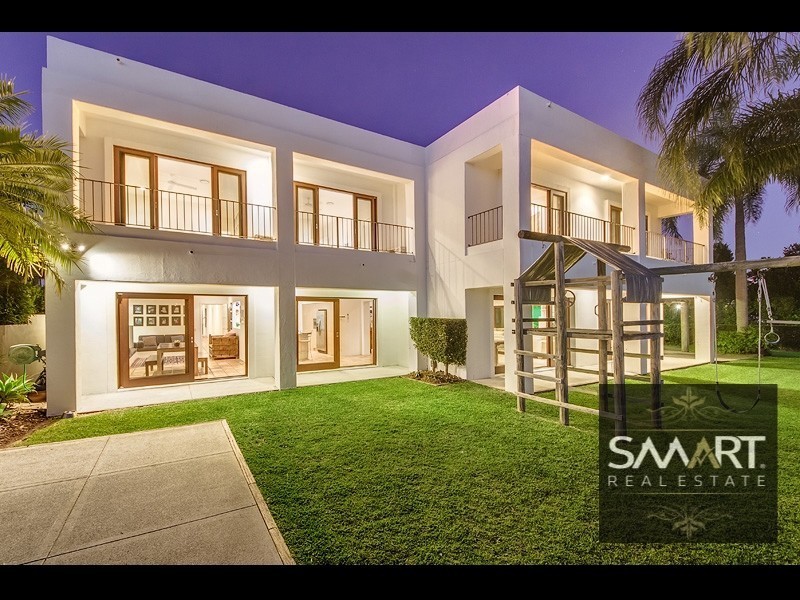 3 Florence Court, Isle Of Capri QLD 4217