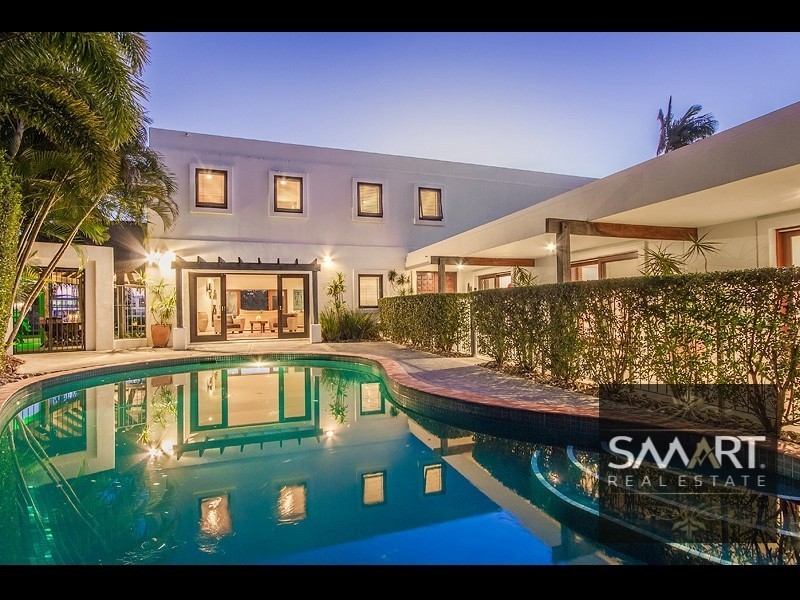 3 Florence Court, Isle Of Capri QLD 4217