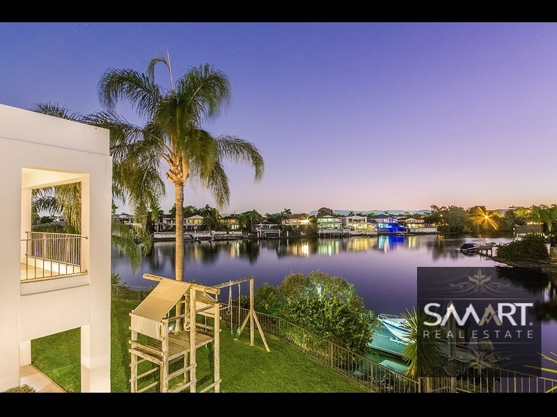 3 Florence Court, Isle Of Capri QLD 4217