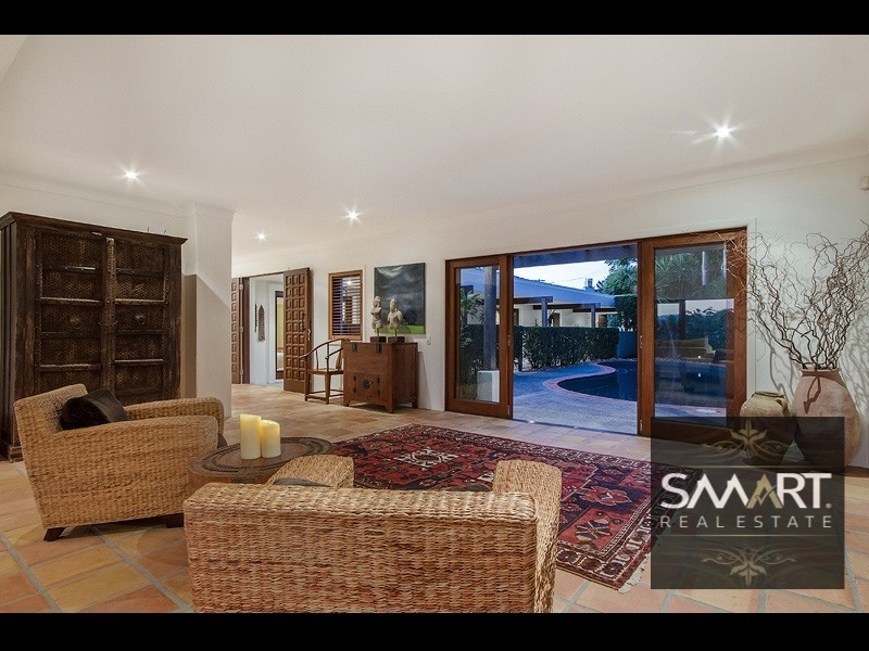 3 Florence Court, Isle Of Capri QLD 4217