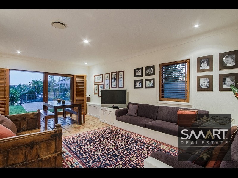 3 Florence Court, Isle Of Capri QLD 4217