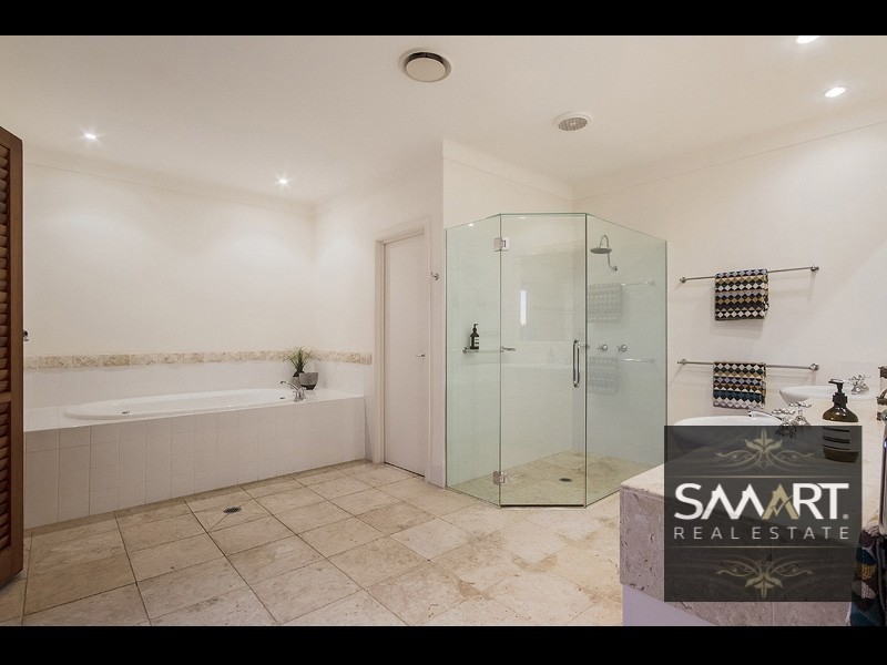 3 Florence Court, Isle Of Capri QLD 4217