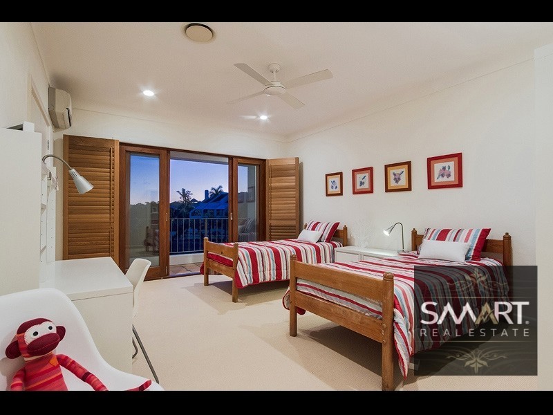 3 Florence Court, Isle Of Capri QLD 4217