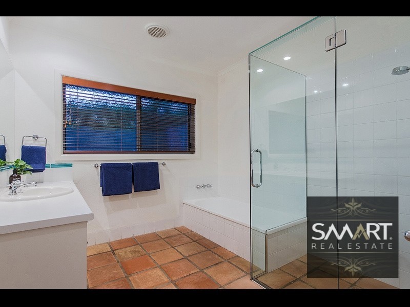 3 Florence Court, Isle Of Capri QLD 4217