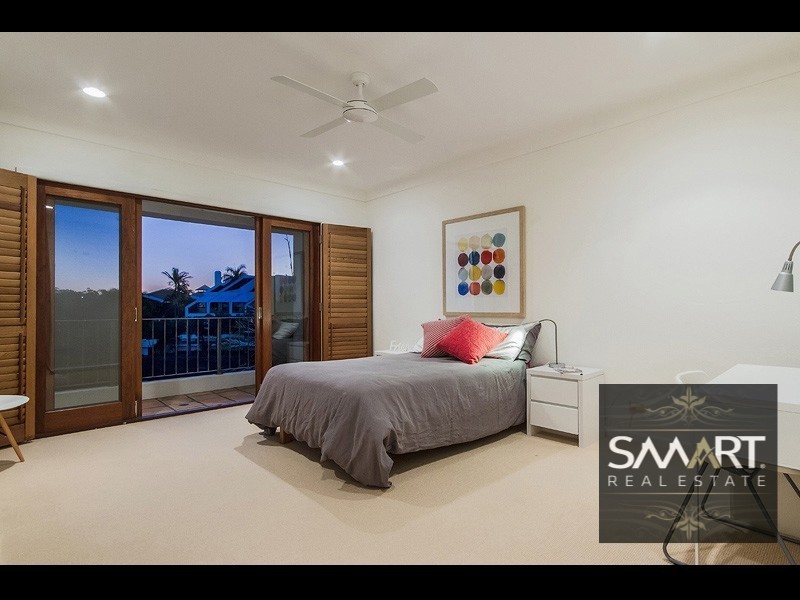 3 Florence Court, Isle Of Capri QLD 4217