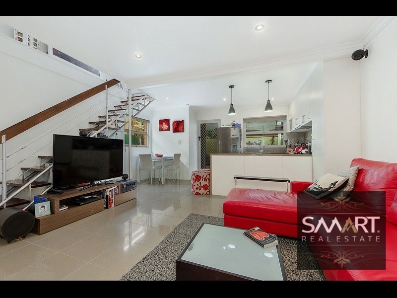 3/10 Stanhill Drive, Chevron Island QLD 4217