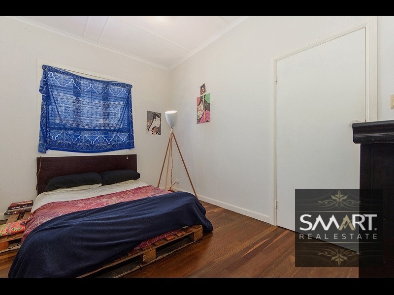 24 Neville Avenue, Southport QLD 4215