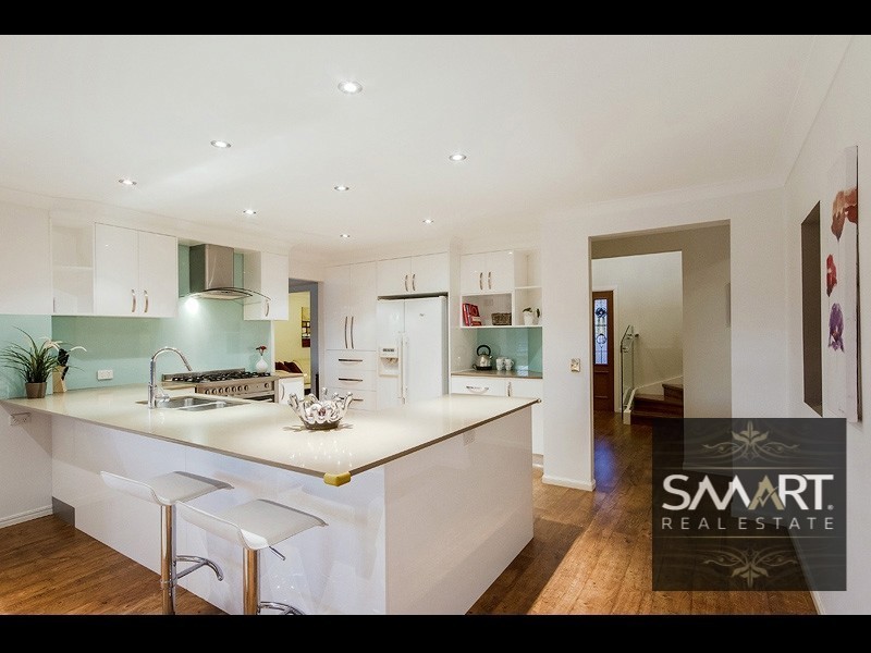 102 Sundance Way, Runaway Bay QLD 4216