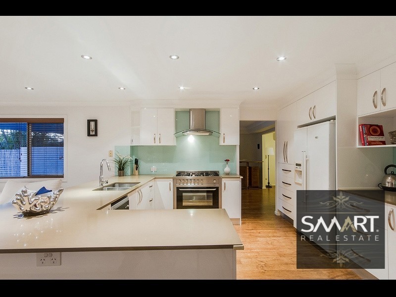 102 Sundance Way, Runaway Bay QLD 4216