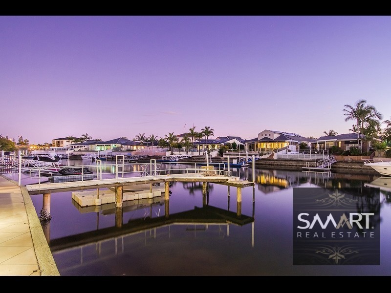 102 Sundance Way, Runaway Bay QLD 4216