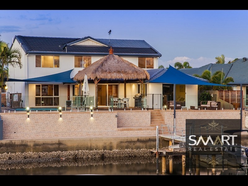 102 Sundance Way, Runaway Bay QLD 4216