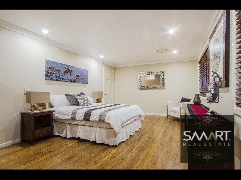 102 Sundance Way, Runaway Bay QLD 4216