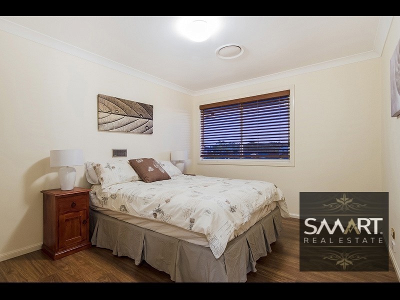 102 Sundance Way, Runaway Bay QLD 4216