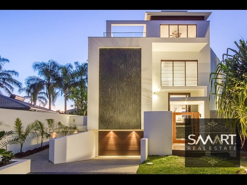 26 The Lido, Isle Of Capri QLD 4217