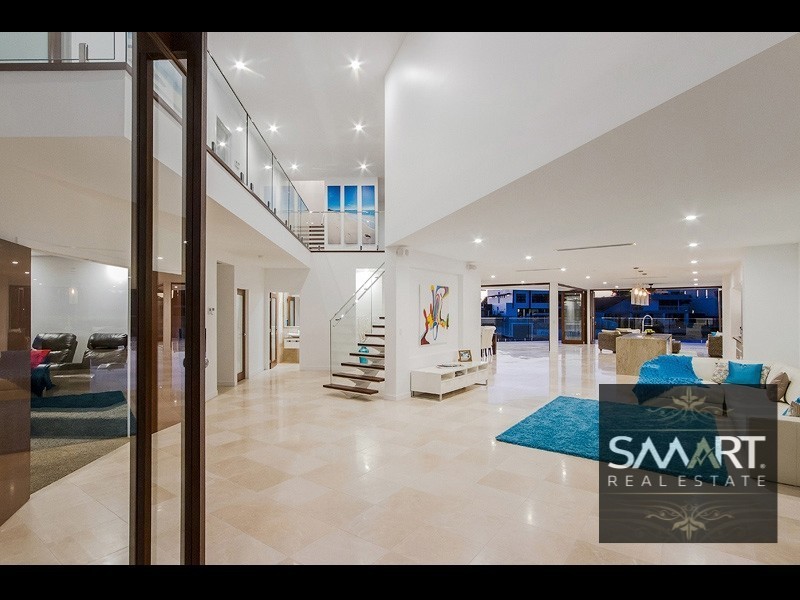 26 The Lido, Isle Of Capri QLD 4217