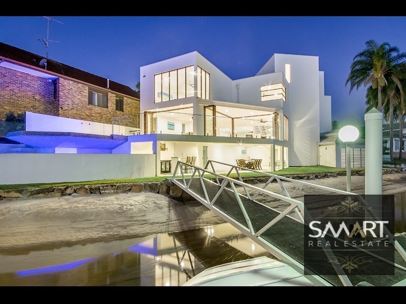 26 The Lido, Isle Of Capri QLD 4217