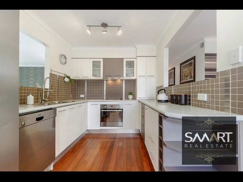 45 Kinarra Street, Ashmore QLD 4214