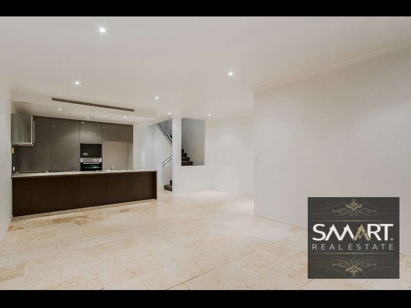 8/29 Port Peyra Crescent, Varsity Lakes QLD 4227