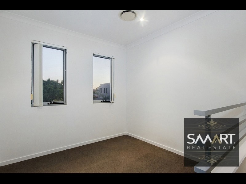 8/29 Port Peyra Crescent, Varsity Lakes QLD 4227