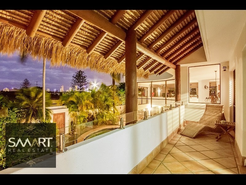 2 Castille Court, Isle Of Capri QLD 4217