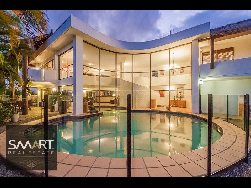 2 Castille Court, Isle Of Capri QLD 4217