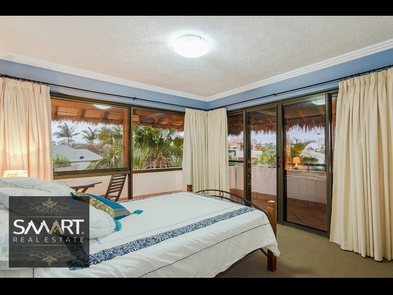 2 Castille Court, Isle Of Capri QLD 4217