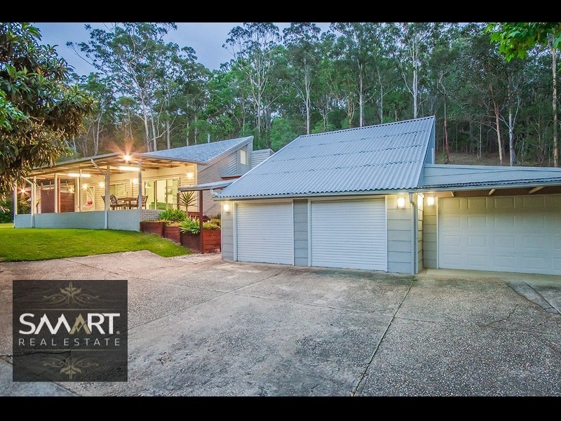 11 Kimmuli Drive, Elanora QLD 4221