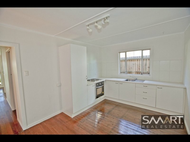 40 Sydney Street, Labrador QLD 4215