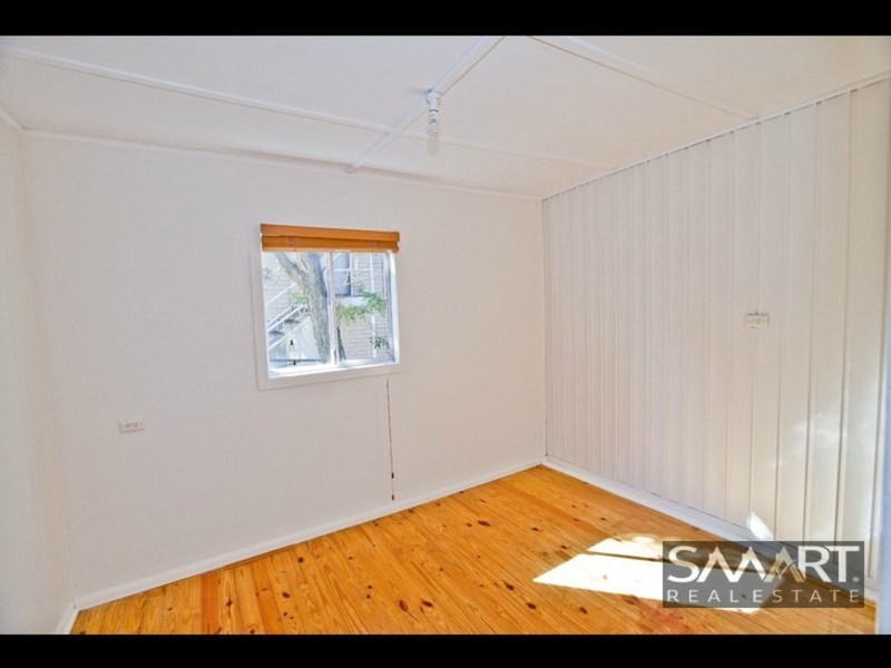 40 Sydney Street, Labrador QLD 4215