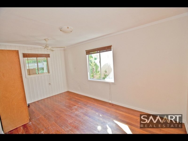 40 Sydney Street, Labrador QLD 4215