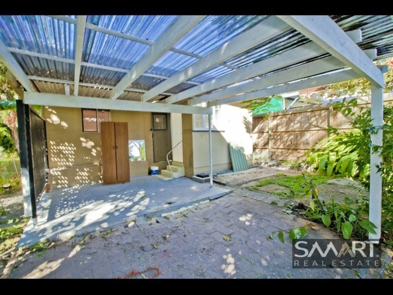 40 Sydney Street, Labrador QLD 4215