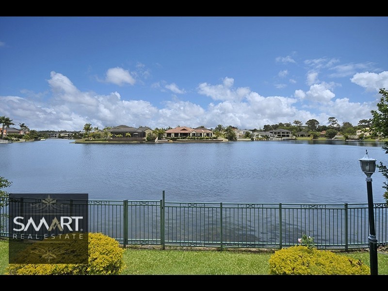 60/40 Cotlew Street E, Southport QLD 4215