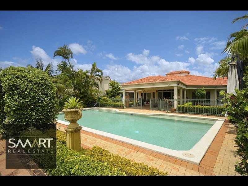 60/40 Cotlew Street E, Southport QLD 4215