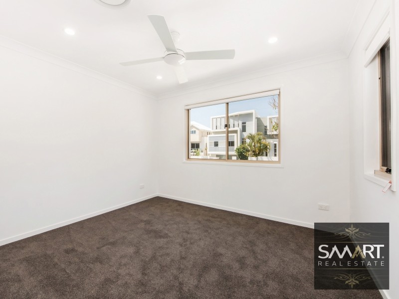 1/2 Mal Burke Street, Southport QLD 4215