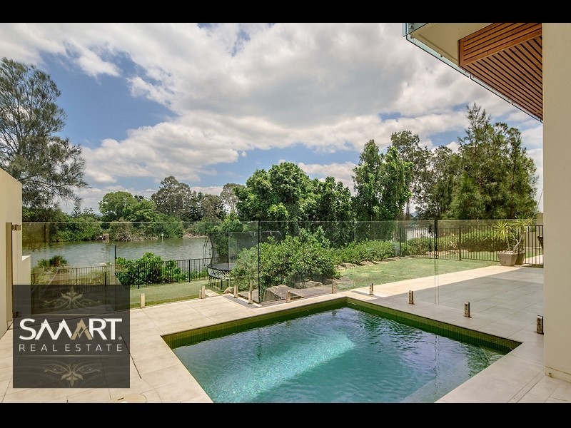 3033A The Boulevarde, Benowa QLD 4217