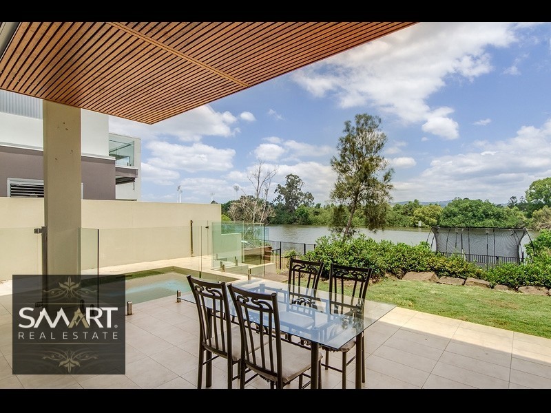 3033A The Boulevarde, Benowa QLD 4217