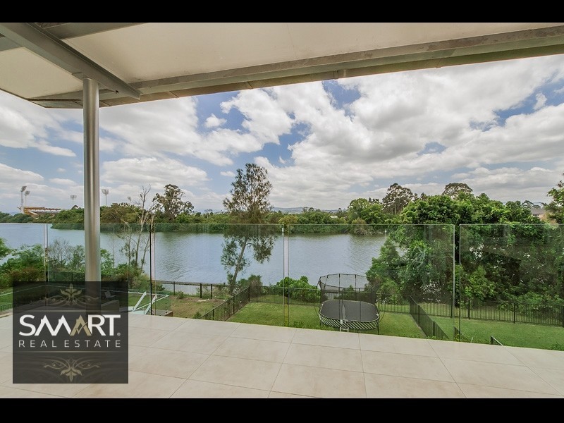 3033A The Boulevarde, Benowa QLD 4217