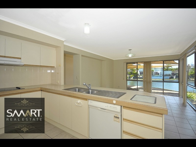 114/40 Cotlew Street East, Southport QLD 4215