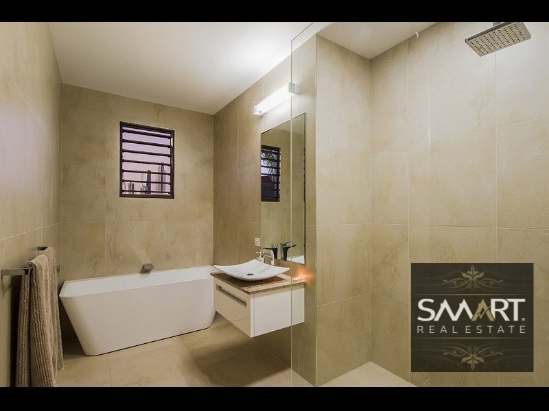 Isle Of Capri QLD 4217