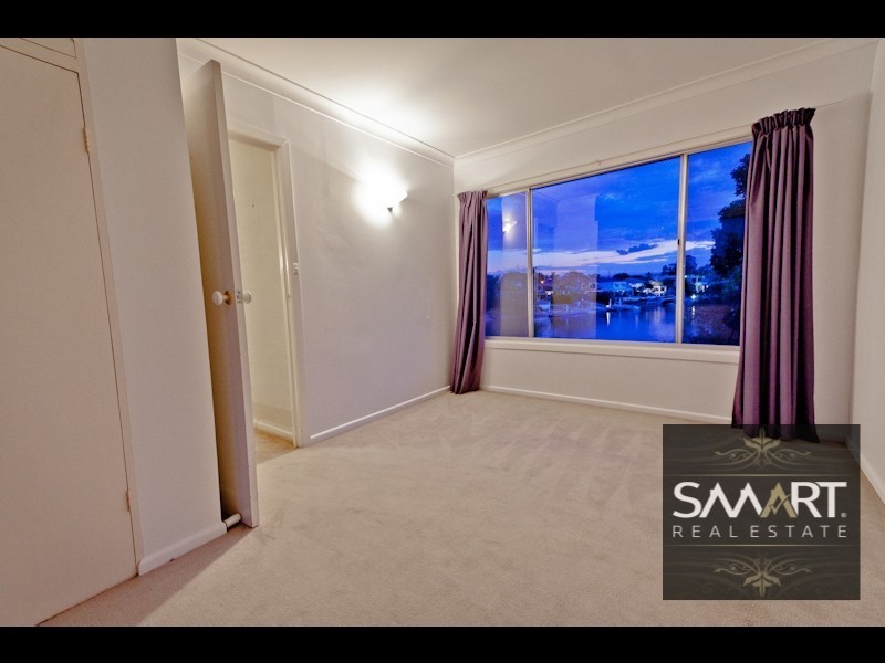 3 Valencia Avenue, Isle Of Capri QLD 4217