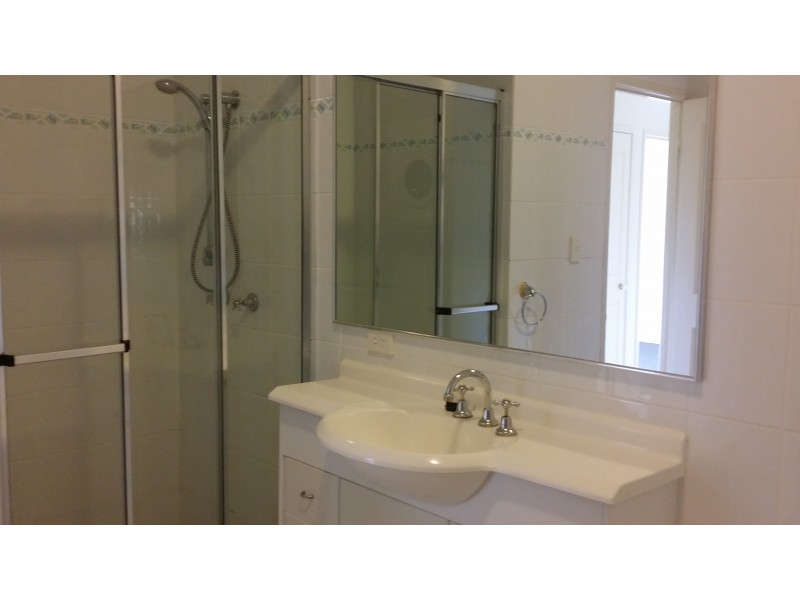 68/88-98 Limetree Parade, Runaway Bay QLD 4216