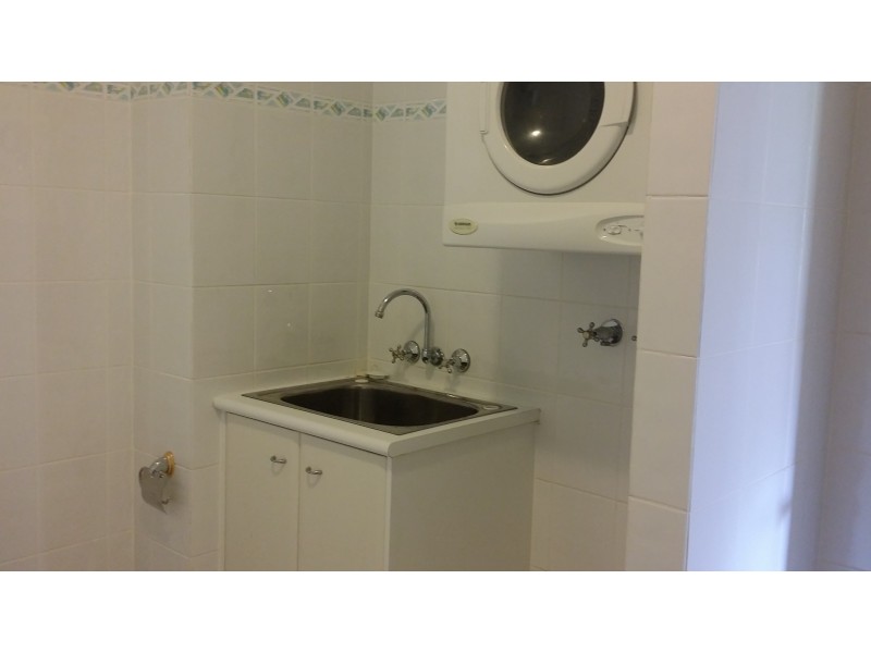 68/88-98 Limetree Parade, Runaway Bay QLD 4216