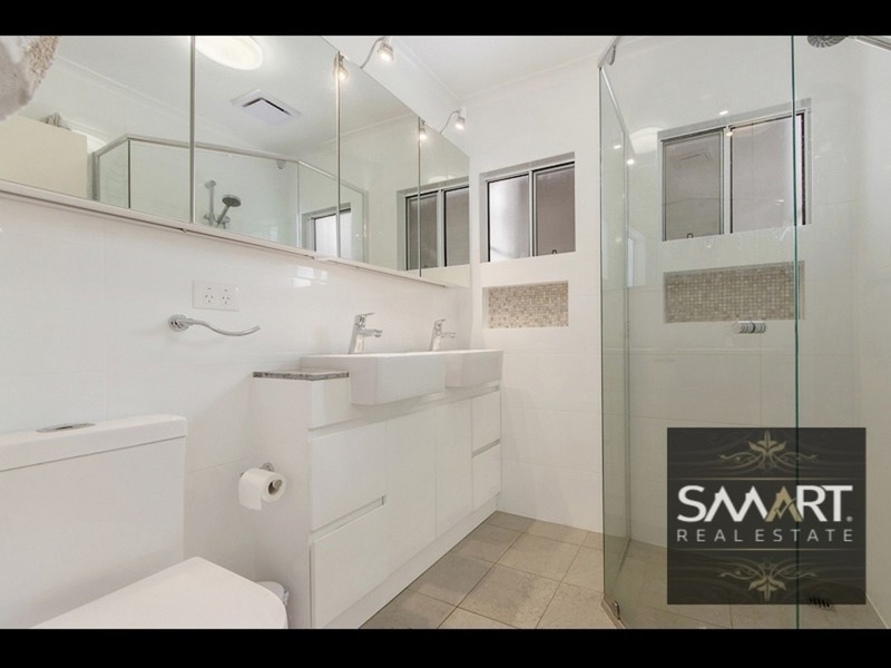 3/10 Stanhill Drive, Chevron Island QLD 4217