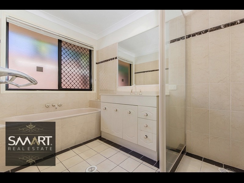 55 Arun Drive, Arundel QLD 4214