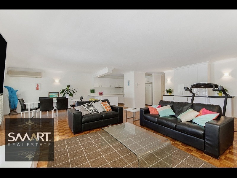 4/2 Adori Street, Chevron Island QLD 4217