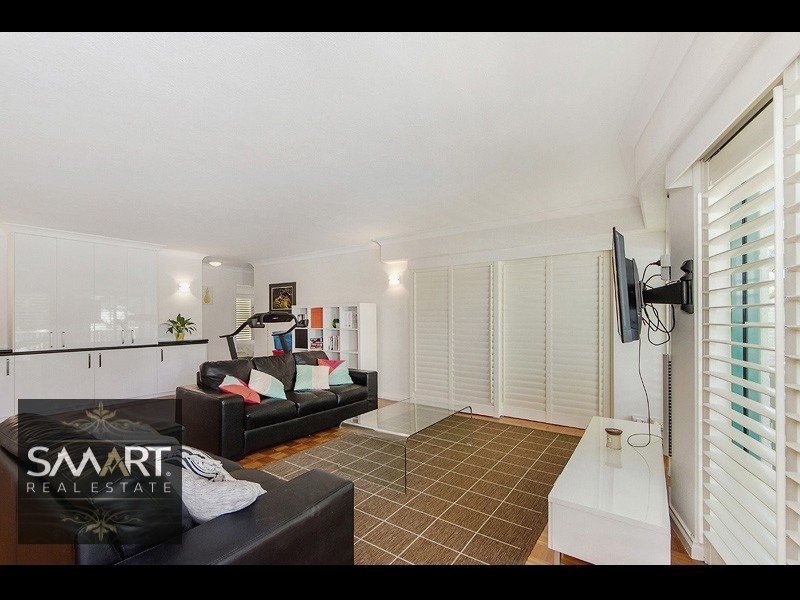 4/2 Adori Street, Chevron Island QLD 4217